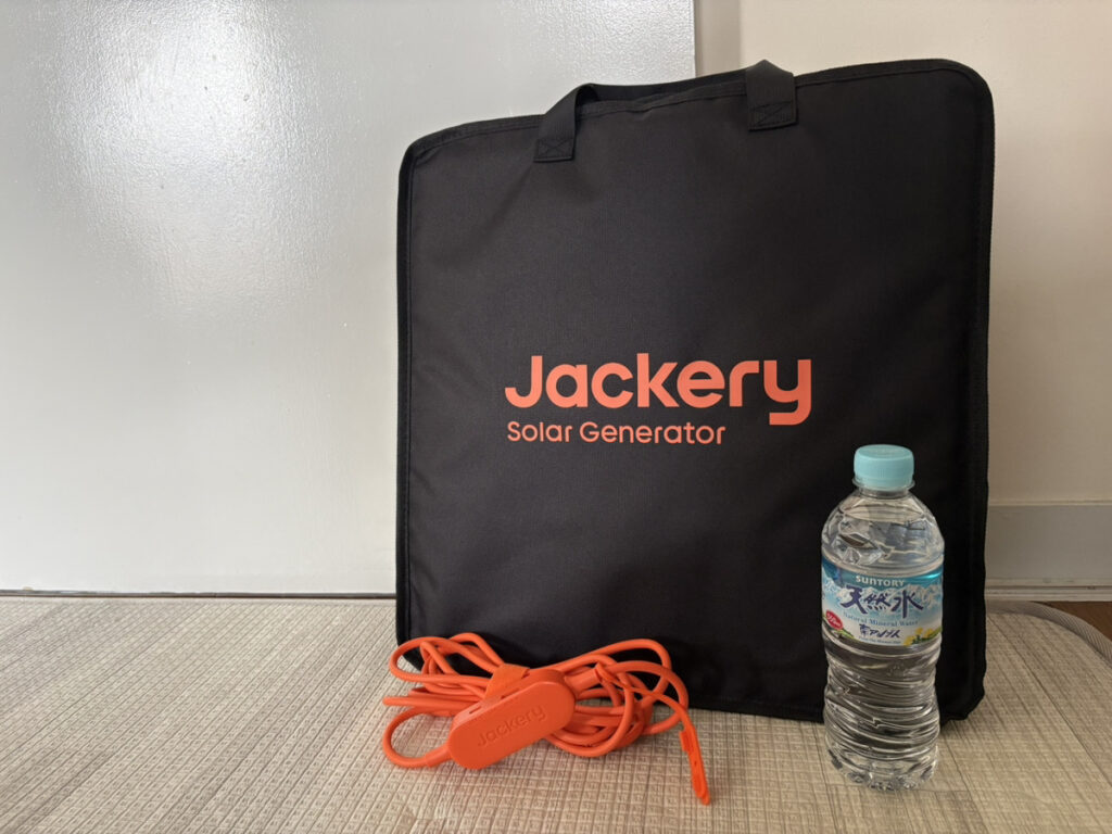 ジャクリソーラーパネル袋に入った画像