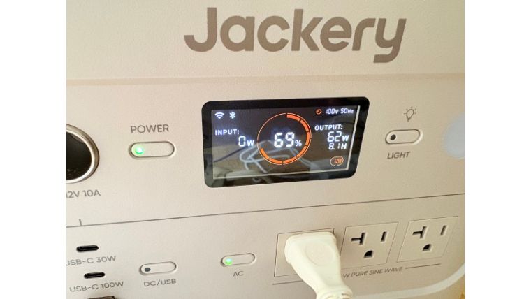 ジャクリのポータブル電源でサロニアのアイロンを使ってみた
